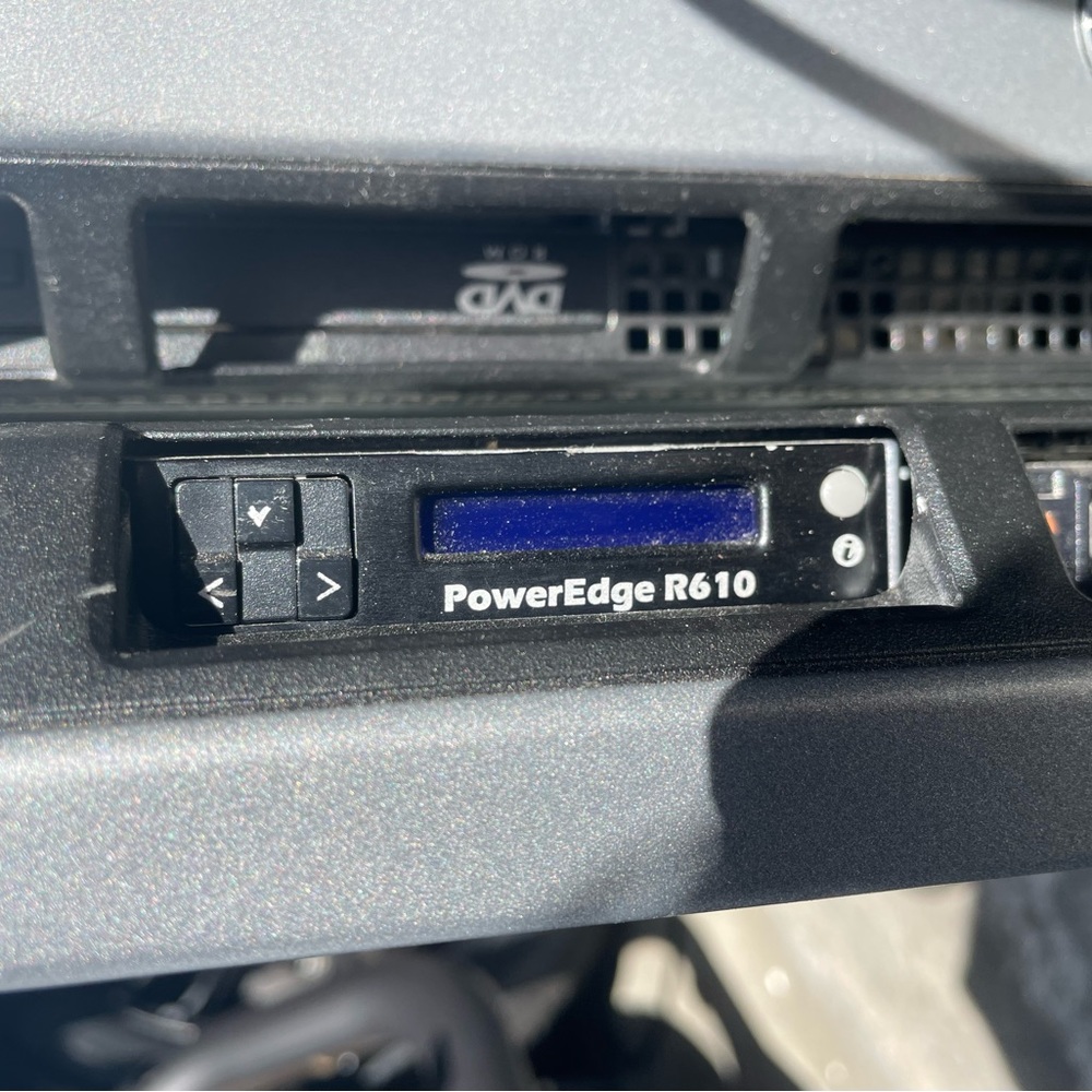 Dell Poweredge R710 and R610
Server Units - Picture 14 of 14